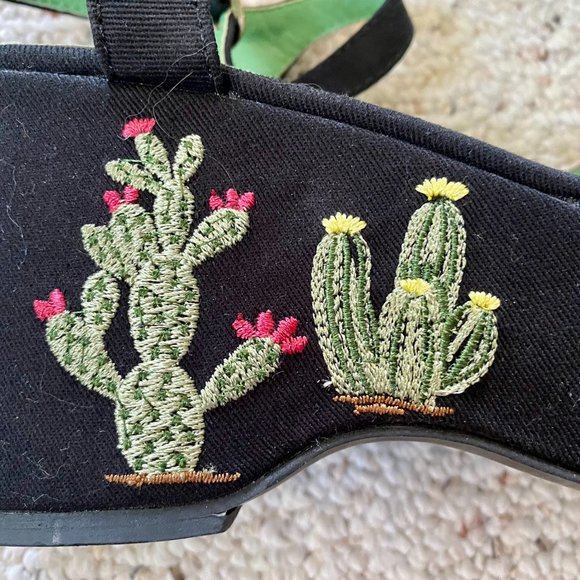 Lulu Hun black platform wedges w/green & pink cactus embroidery, womens size 6.5 - Picture 5 of 7